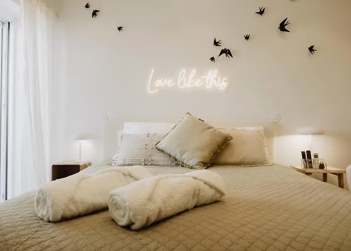 Apartamento Stylish Overlooking Marina - Mid-term *