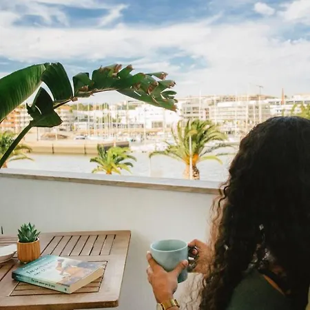 Appartement Stylish Overlooking Marina