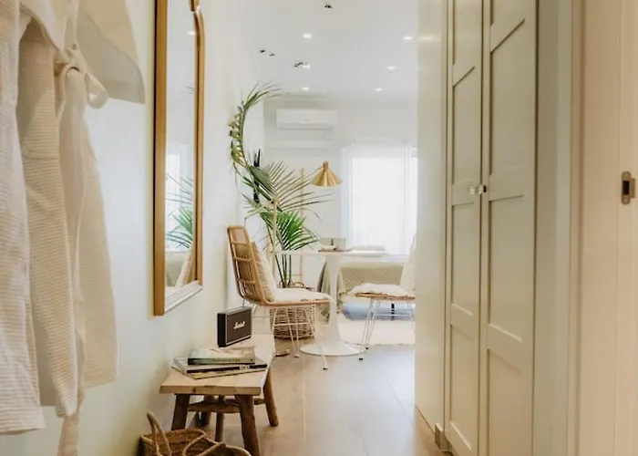 Appartement Stylish Overlooking Marina - Mid-term *